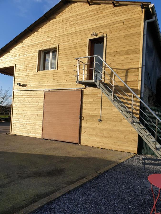 Gite Domaine De La Galopade Etreaupont Exterior photo
